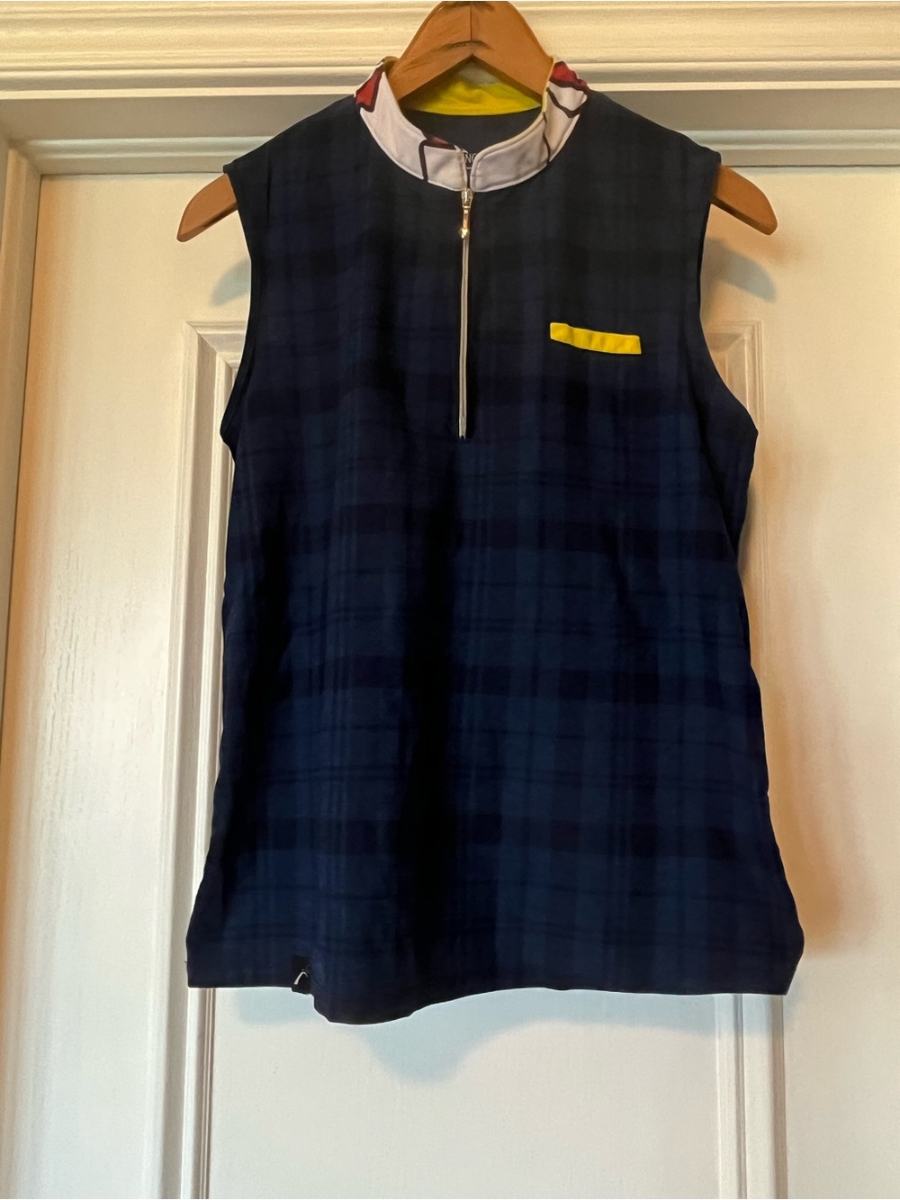 SwingDish Women’s Size Small Blue Plaid Sleeveless Golf Top Shirt 1/4 Zip